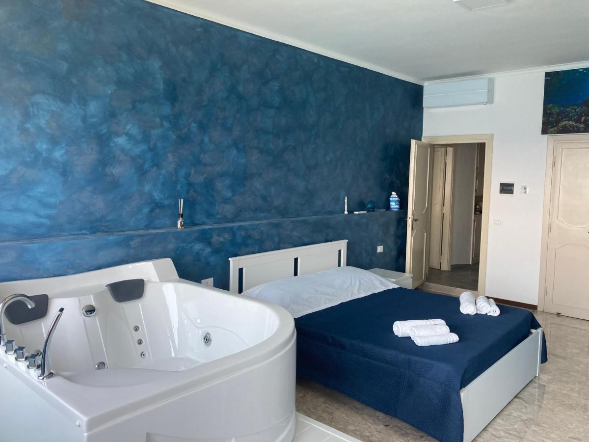 Suite al mare Tarento Exterior foto